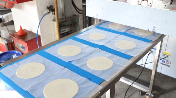 Linha de Produção Automática de Tortilla de Baixo Custo e Pequena Pegada com Divisora e Boleadora de Massa para Fabricação Uniforme de Tortillas